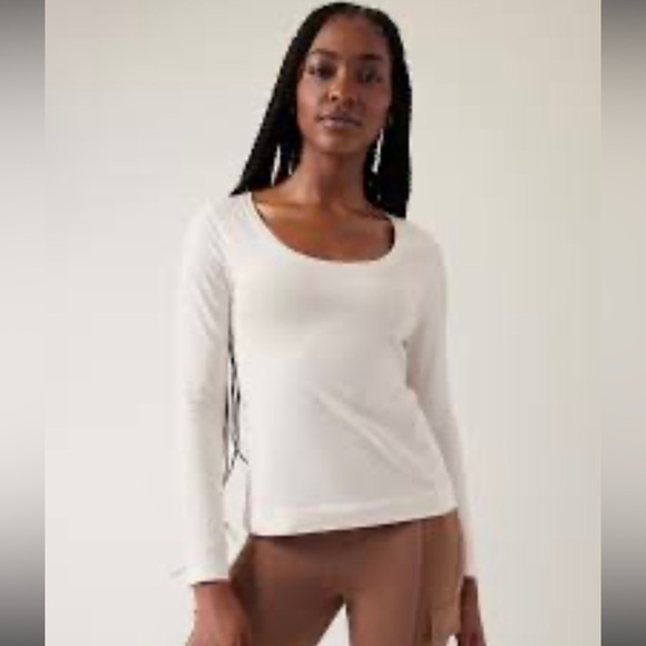 Athleta OUTBOUND SCOOP NECK TOP - Picture 1 of 16